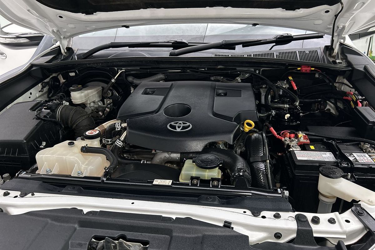 2017 Toyota Hilux SR5 GUN126R 4X4