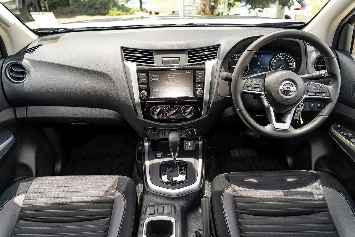 2024 Nissan Navara ST D23 4X4