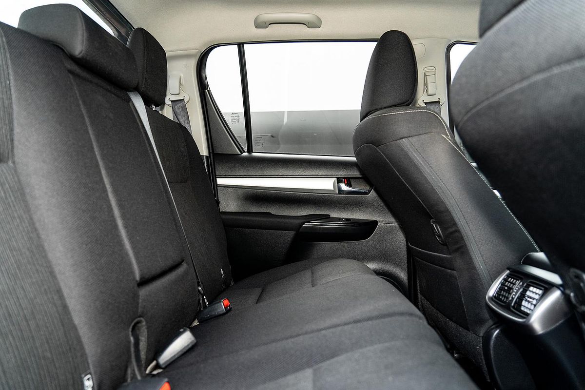 2023 Toyota Hilux SR5 GUN126R 4X4