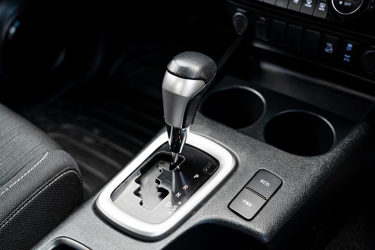 2023 Toyota Hilux SR5 GUN126R 4X4