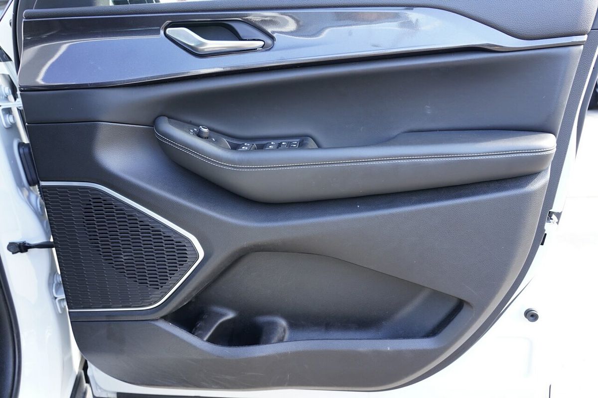 2022 Jeep Grand Cherokee L Night Eagle WL