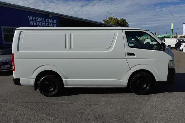 2013 Toyota Hiace KDH201R LWB