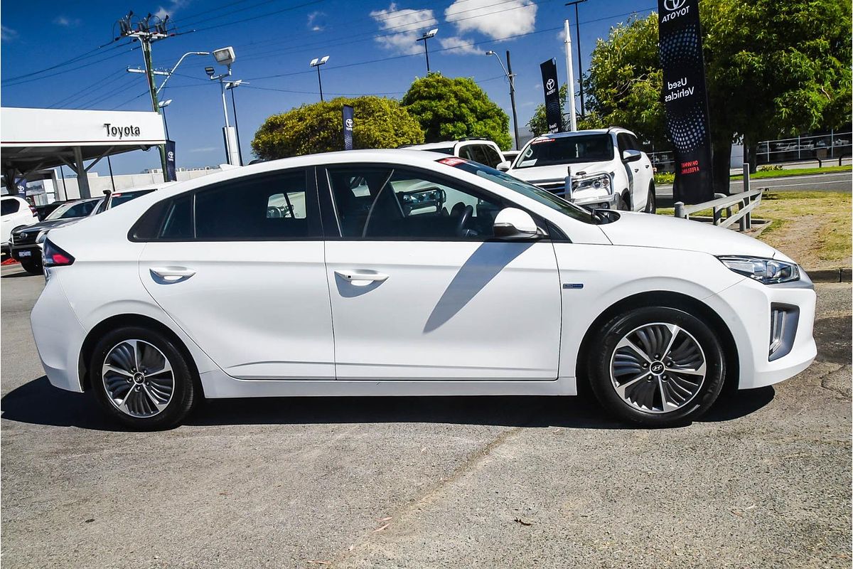2020 Hyundai IONIQ Hybrid Elite AE.3