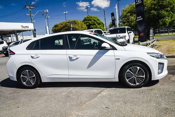 2020 Hyundai IONIQ Hybrid Elite AE.3