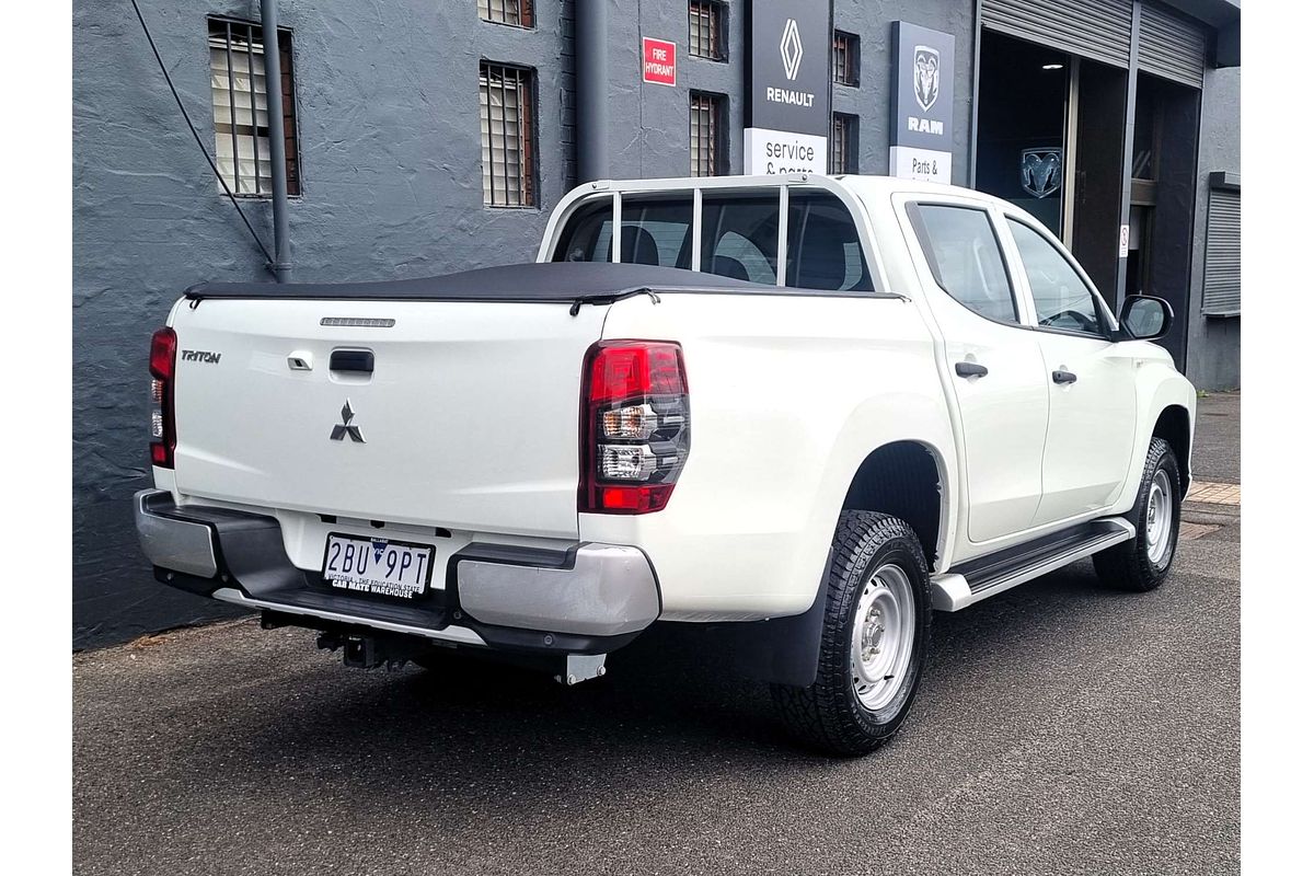 2022 Mitsubishi Triton GLX MR 4X4