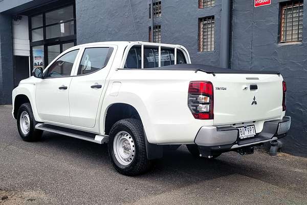 2022 Mitsubishi Triton GLX MR 4X4