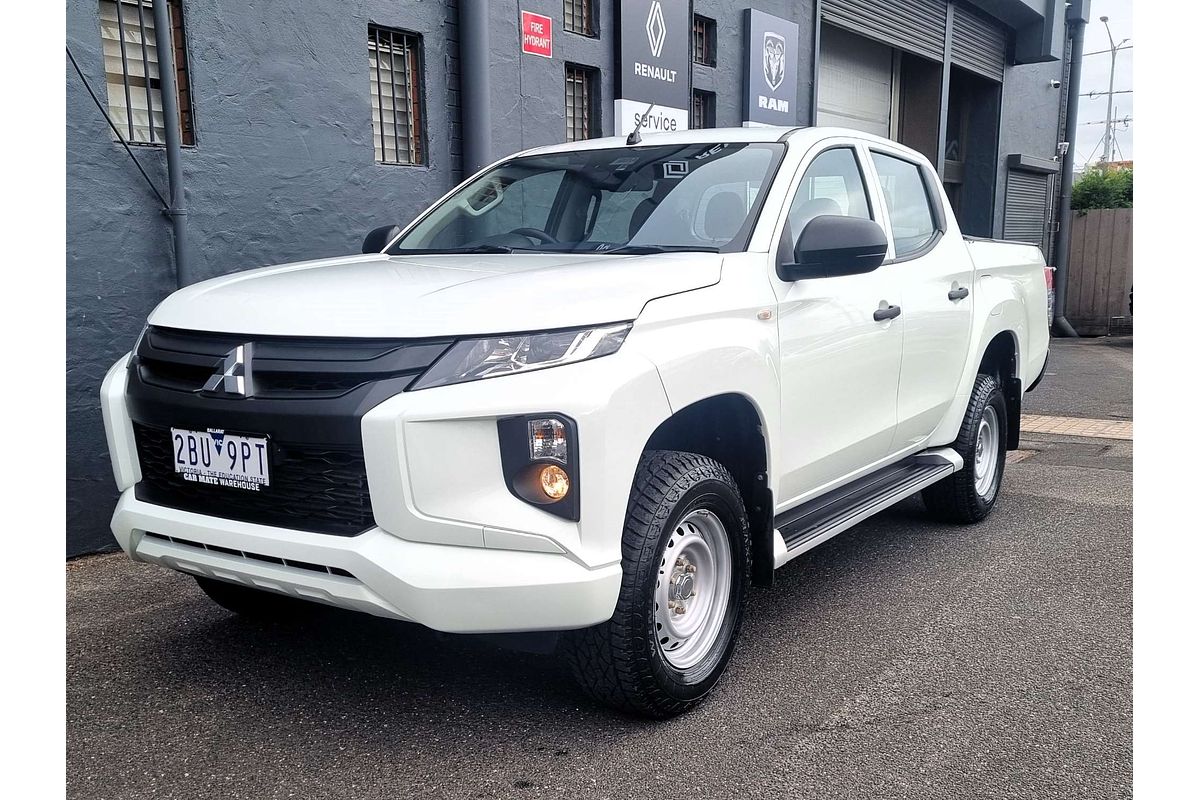 2022 Mitsubishi Triton GLX MR 4X4