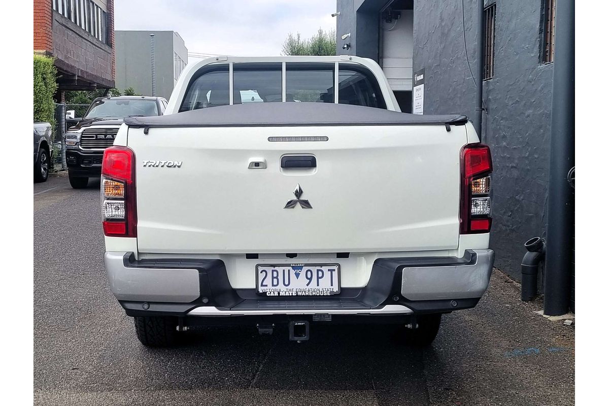 2022 Mitsubishi Triton GLX MR 4X4