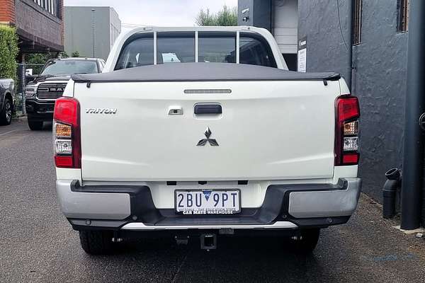 2022 Mitsubishi Triton GLX MR 4X4