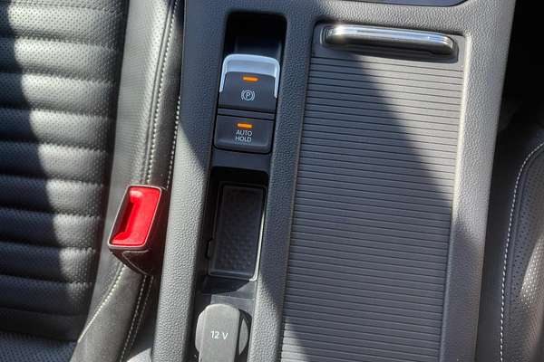 2022 Volkswagen Passat Alltrack 162TSI Premium B8