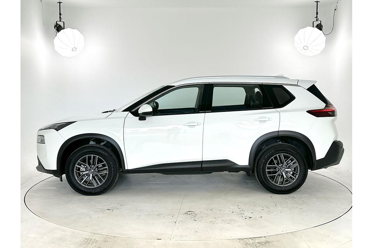 2024 Nissan X-TRAIL ST T33