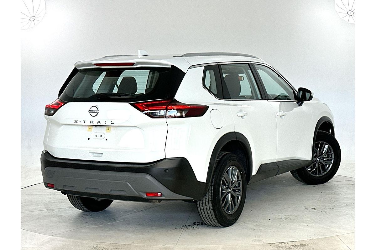 2024 Nissan X-TRAIL ST T33