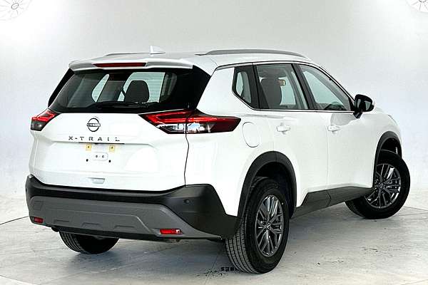 2024 Nissan X-TRAIL ST T33