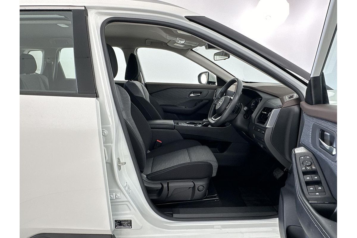 2024 Nissan X-TRAIL ST T33