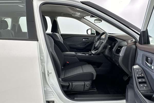 2024 Nissan X-TRAIL ST T33