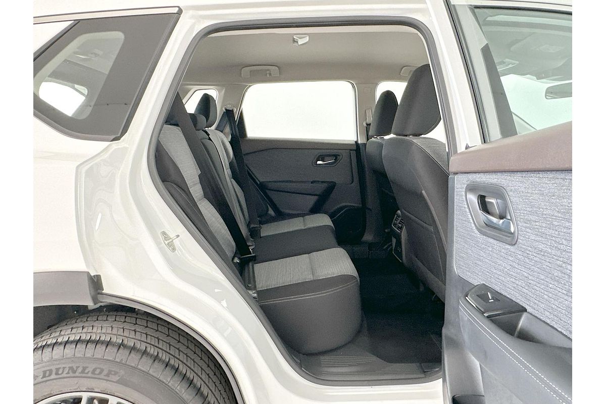 2024 Nissan X-TRAIL ST T33