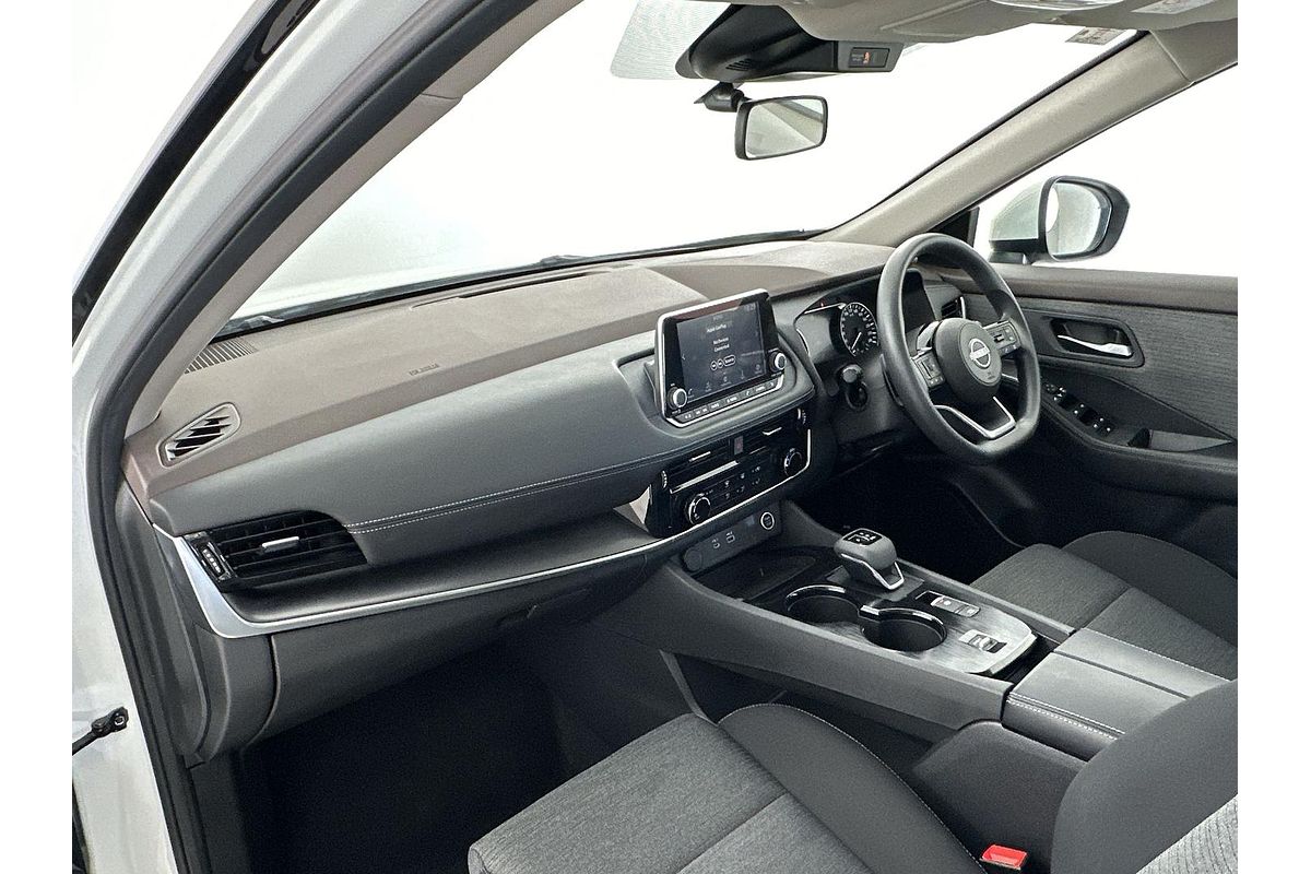 2024 Nissan X-TRAIL ST T33