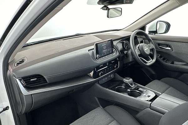 2024 Nissan X-TRAIL ST T33