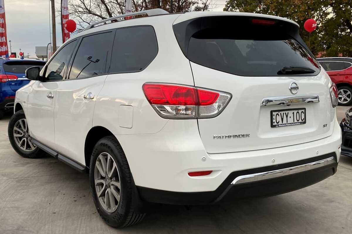 2014 Nissan PATHFINDER ST R52