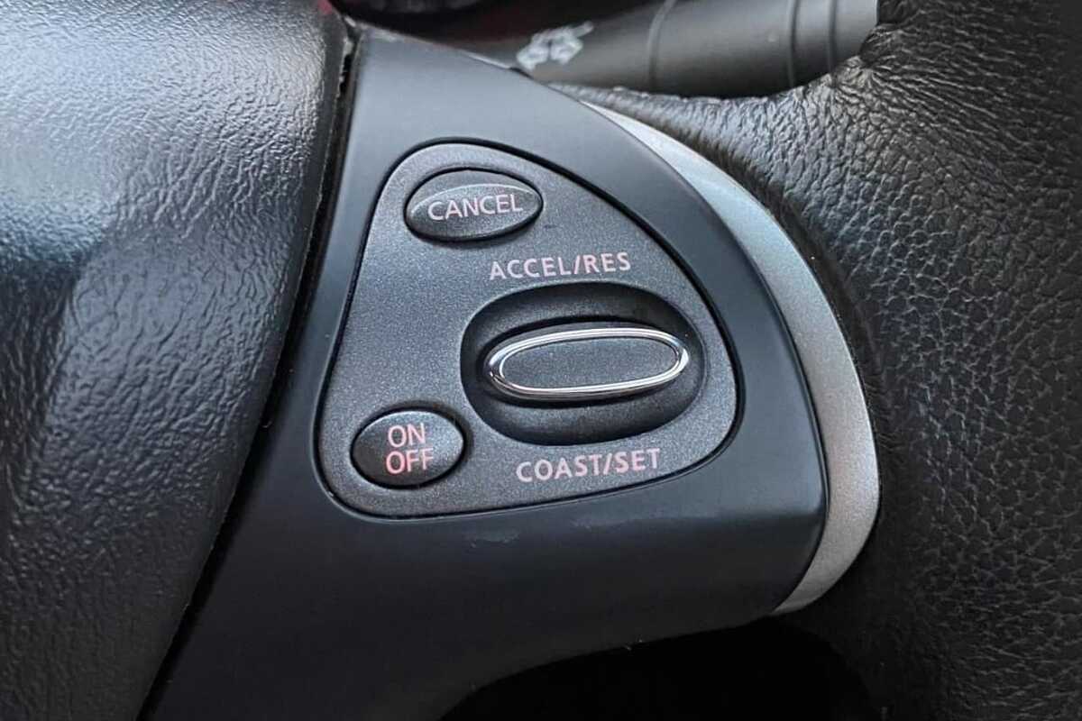 2014 Nissan PATHFINDER ST R52