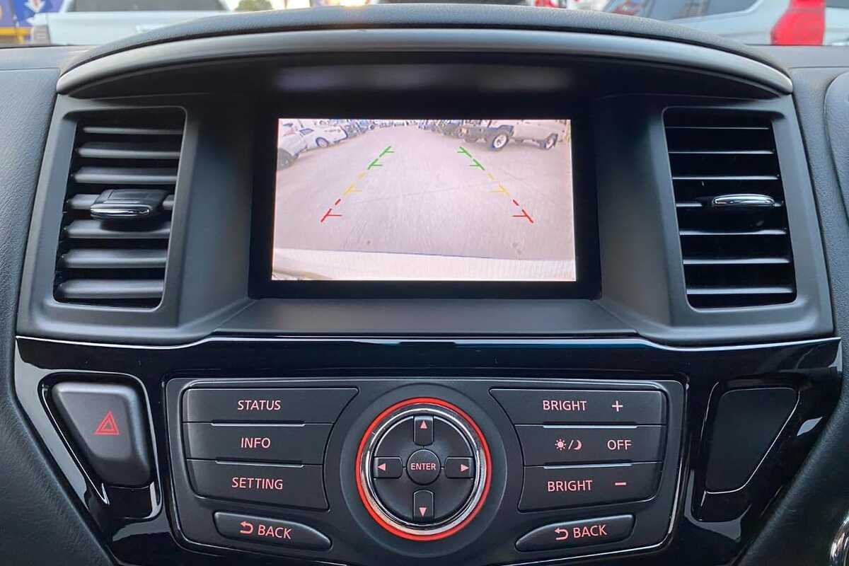 2014 Nissan PATHFINDER ST R52