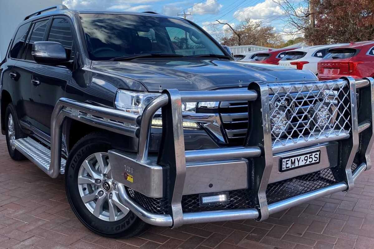2017 Toyota LANDCRUISER Sahara VDJ200R