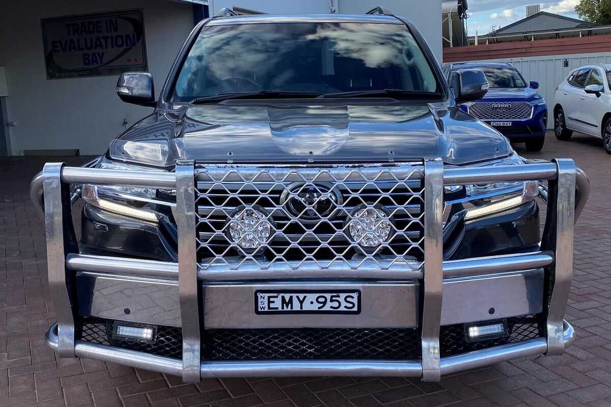 2017 Toyota LANDCRUISER Sahara VDJ200R