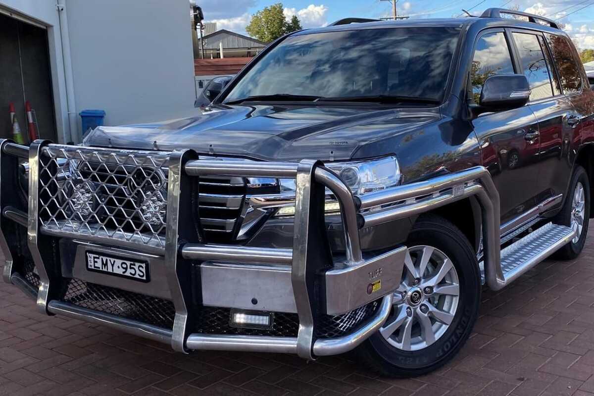 2017 Toyota LANDCRUISER Sahara VDJ200R