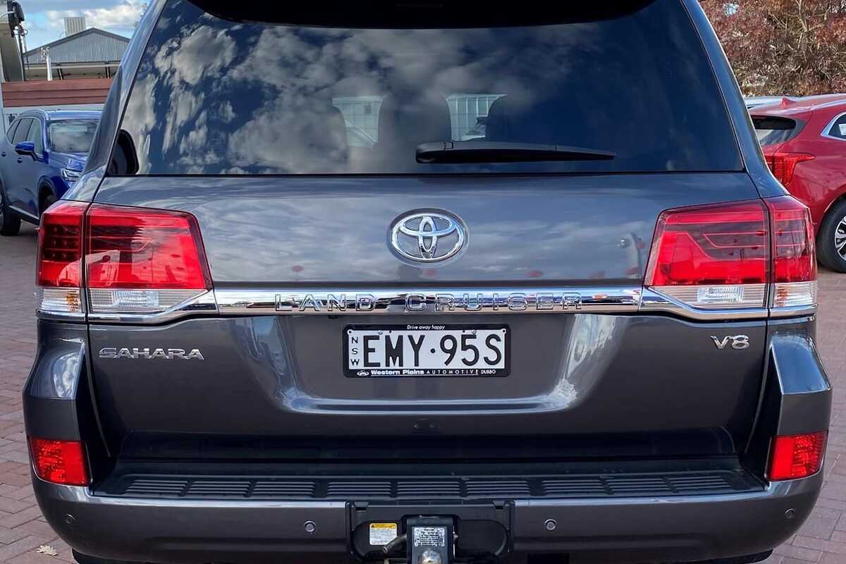 2017 Toyota LANDCRUISER Sahara VDJ200R