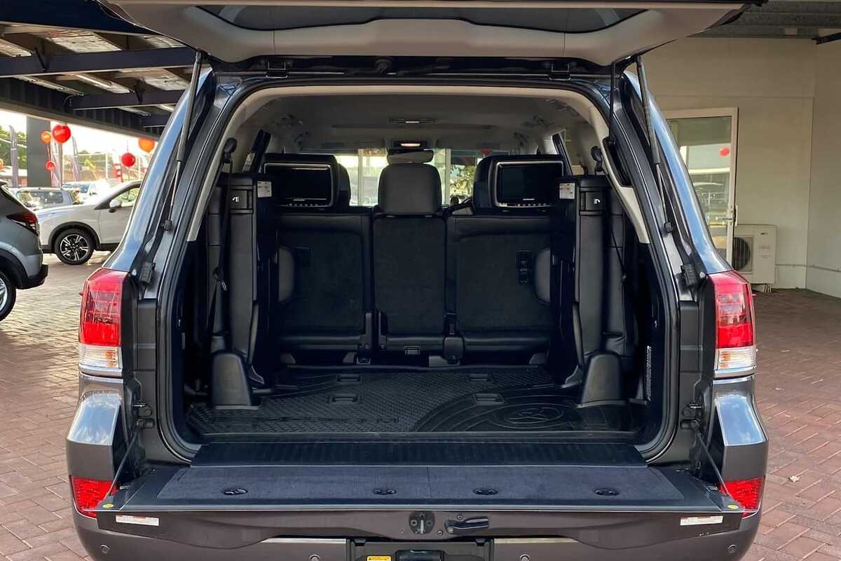 2017 Toyota LANDCRUISER Sahara VDJ200R