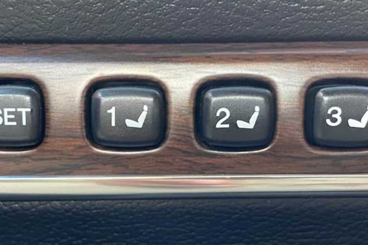2017 Toyota LANDCRUISER Sahara VDJ200R