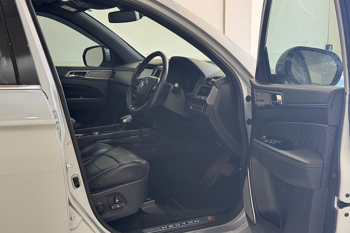 2019 SsangYong Rexton Ultimate Y400