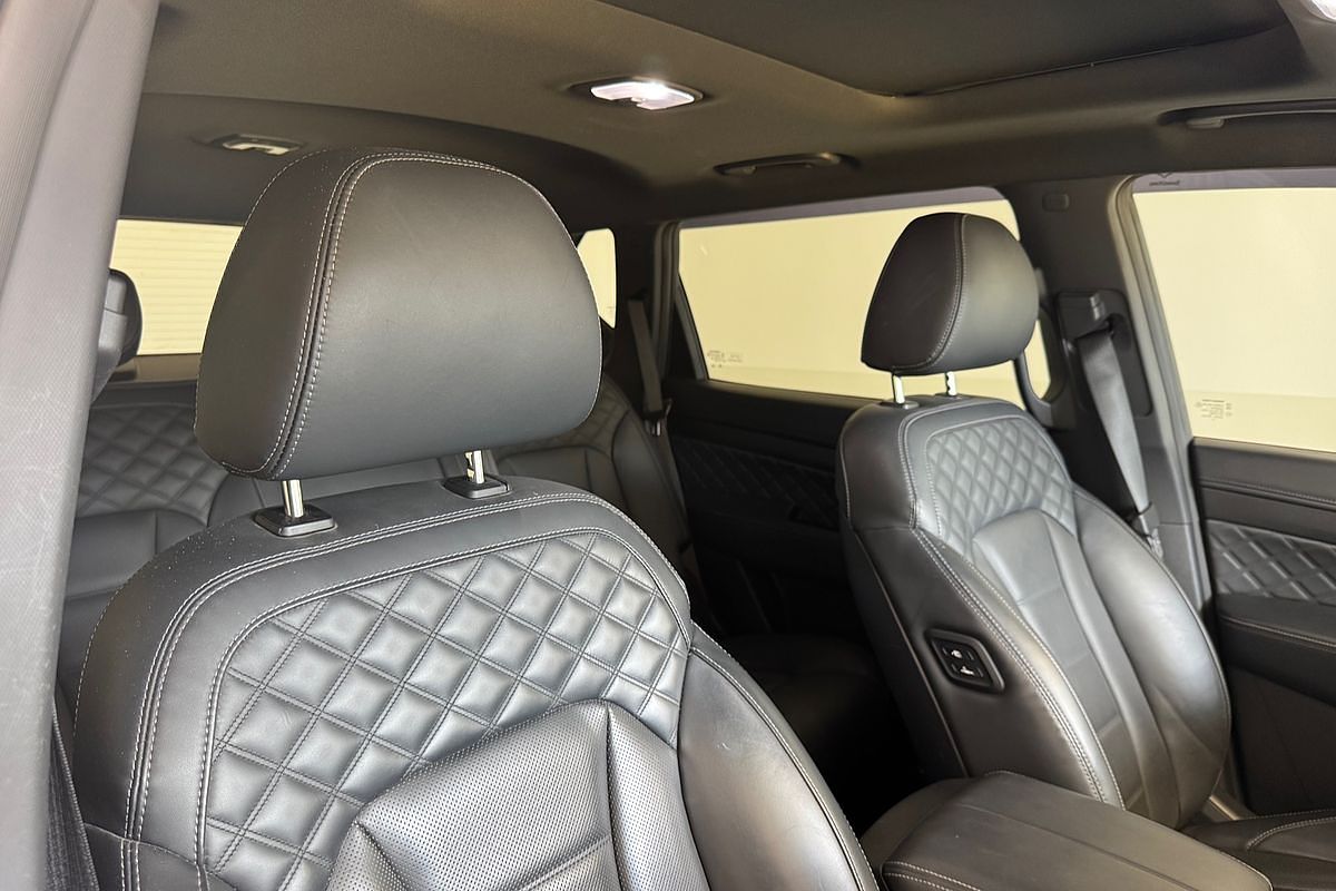 2019 SsangYong Rexton Ultimate Y400