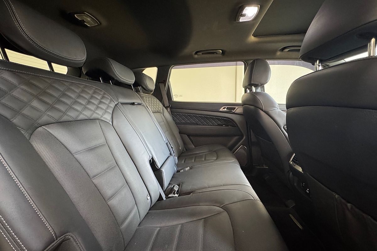 2019 SsangYong Rexton Ultimate Y400