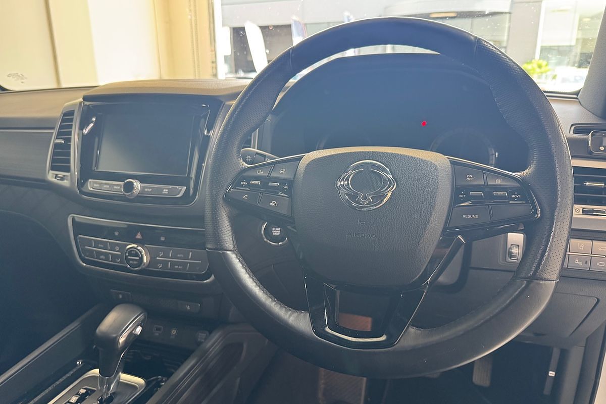 2019 SsangYong Rexton Ultimate Y400