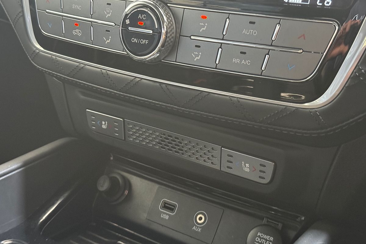 2019 SsangYong Rexton Ultimate Y400