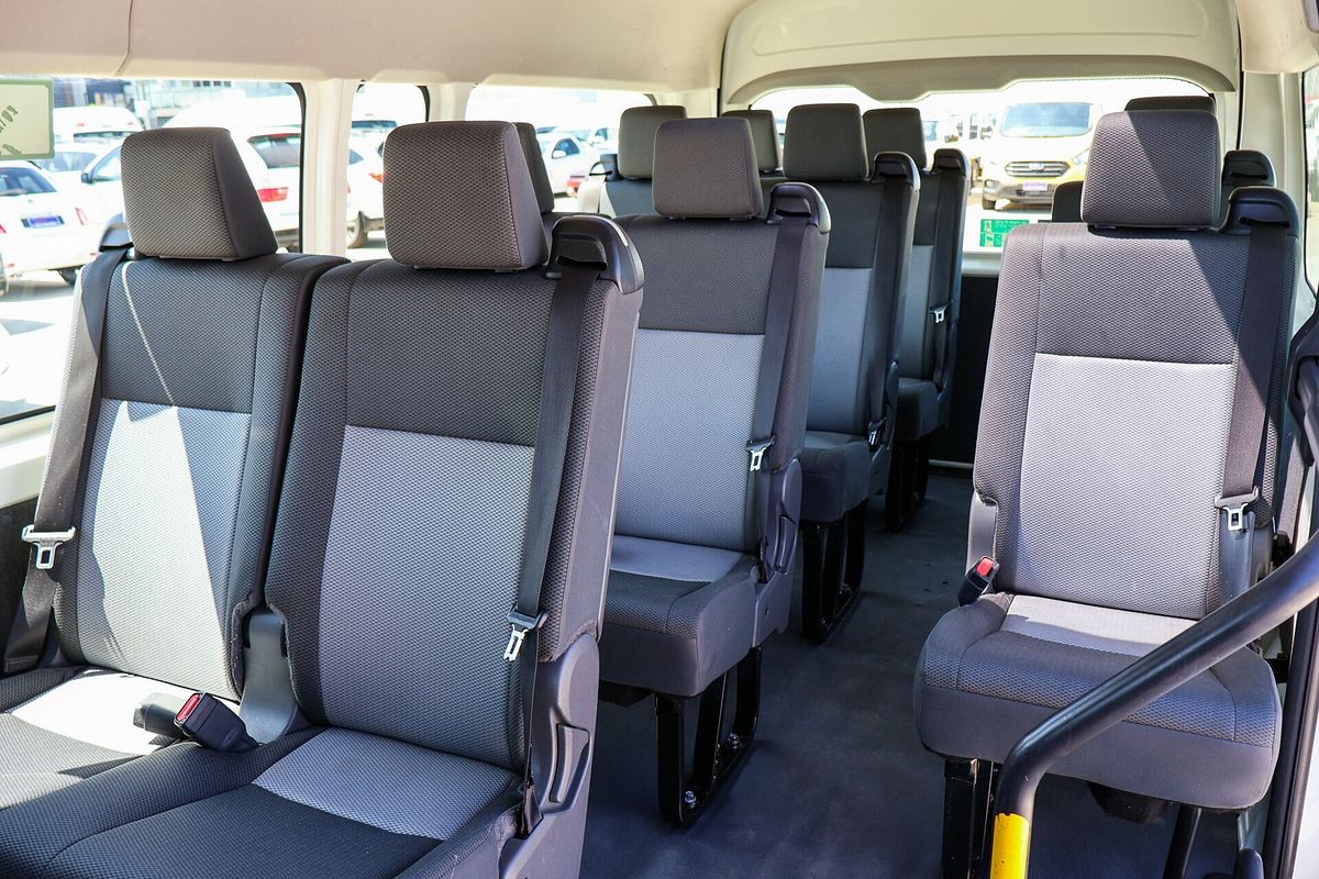2019 Toyota Hiace Commuter GDH322R