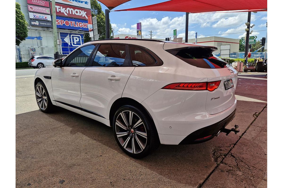 2016 Jaguar F-PACE 30d S X761