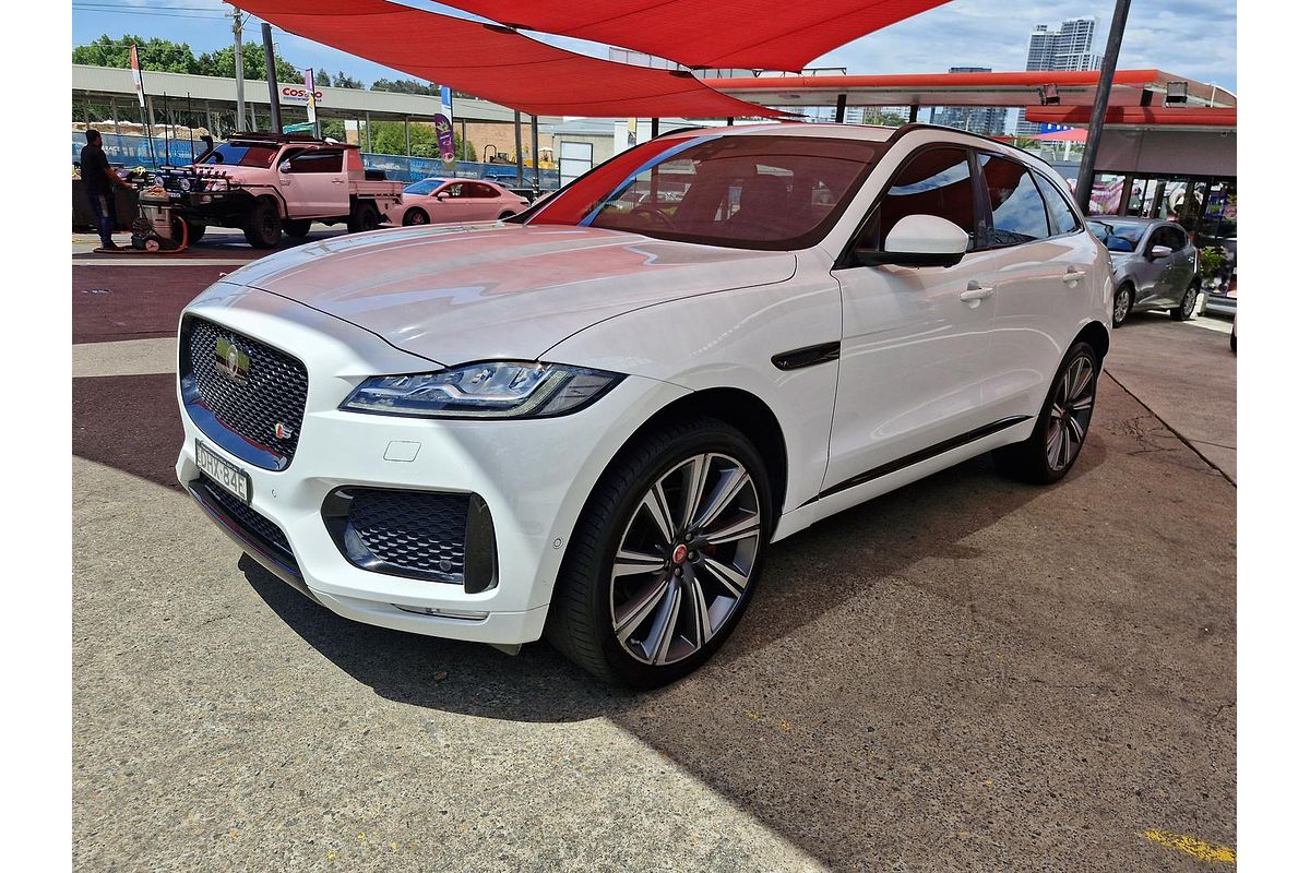2016 Jaguar F-PACE 30d S X761