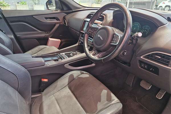 2016 Jaguar F-PACE 30d S X761