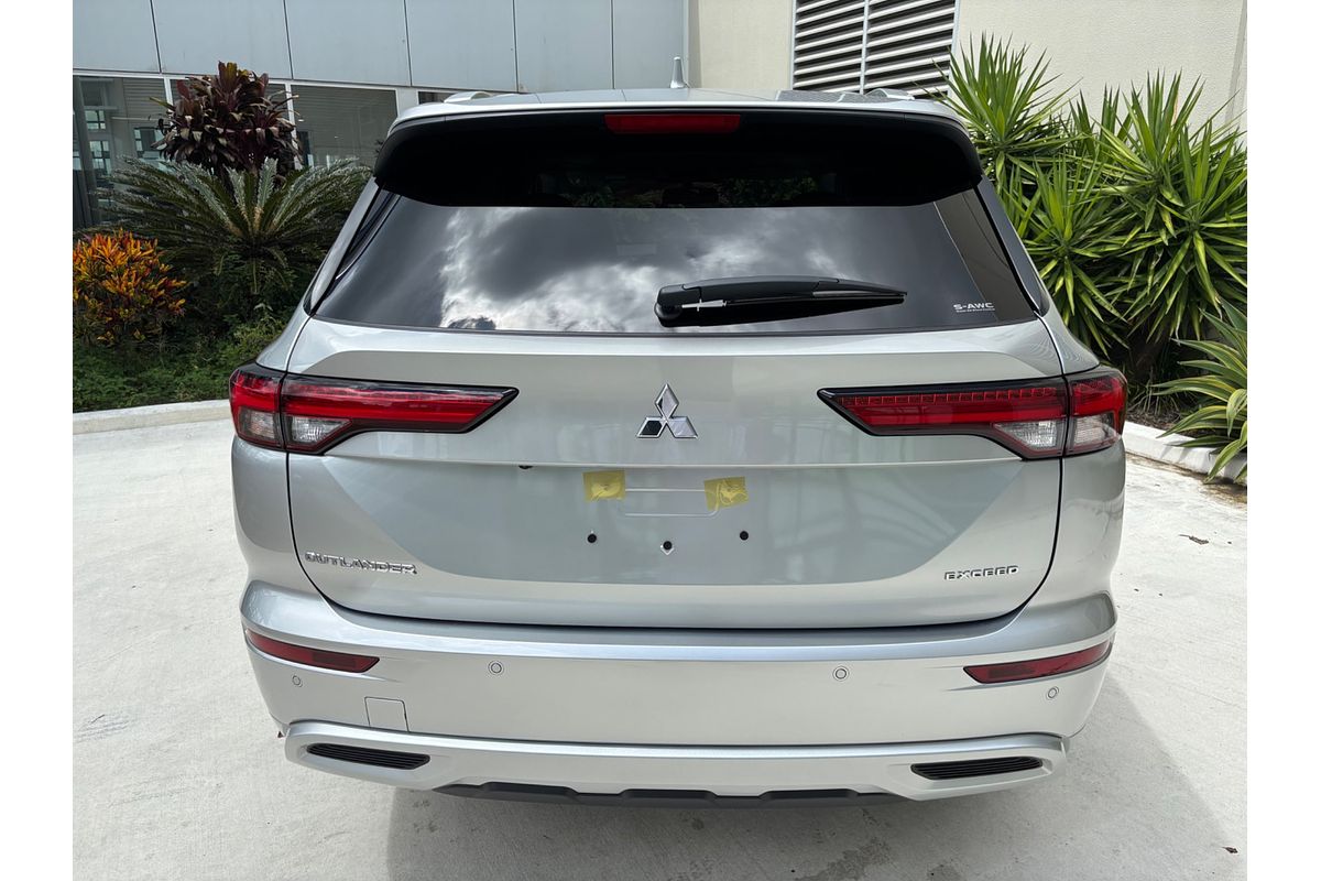 2024 Mitsubishi Outlander Exceed ZM