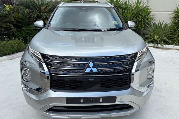 2024 Mitsubishi Outlander Exceed ZM