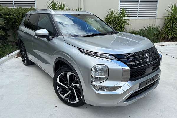 2024 Mitsubishi Outlander Exceed ZM