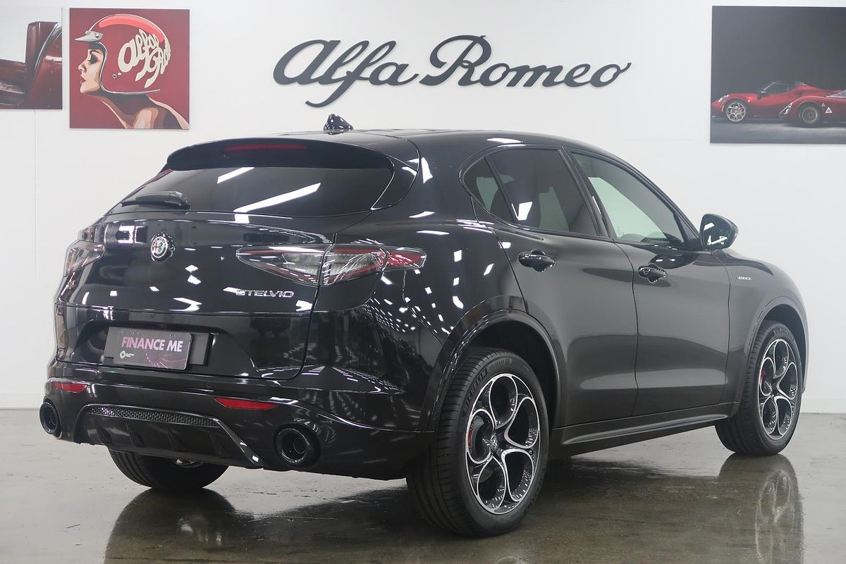 2023 Alfa Romeo Stelvio Veloce Series 4