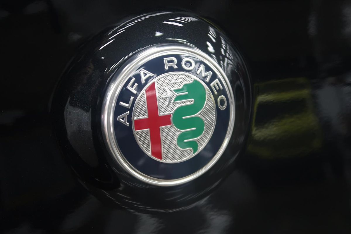 2023 Alfa Romeo Stelvio Veloce Series 4
