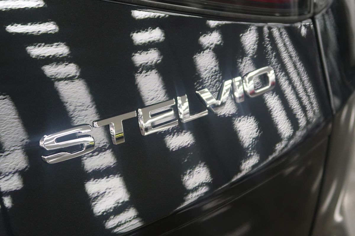 2023 Alfa Romeo Stelvio Veloce Series 4