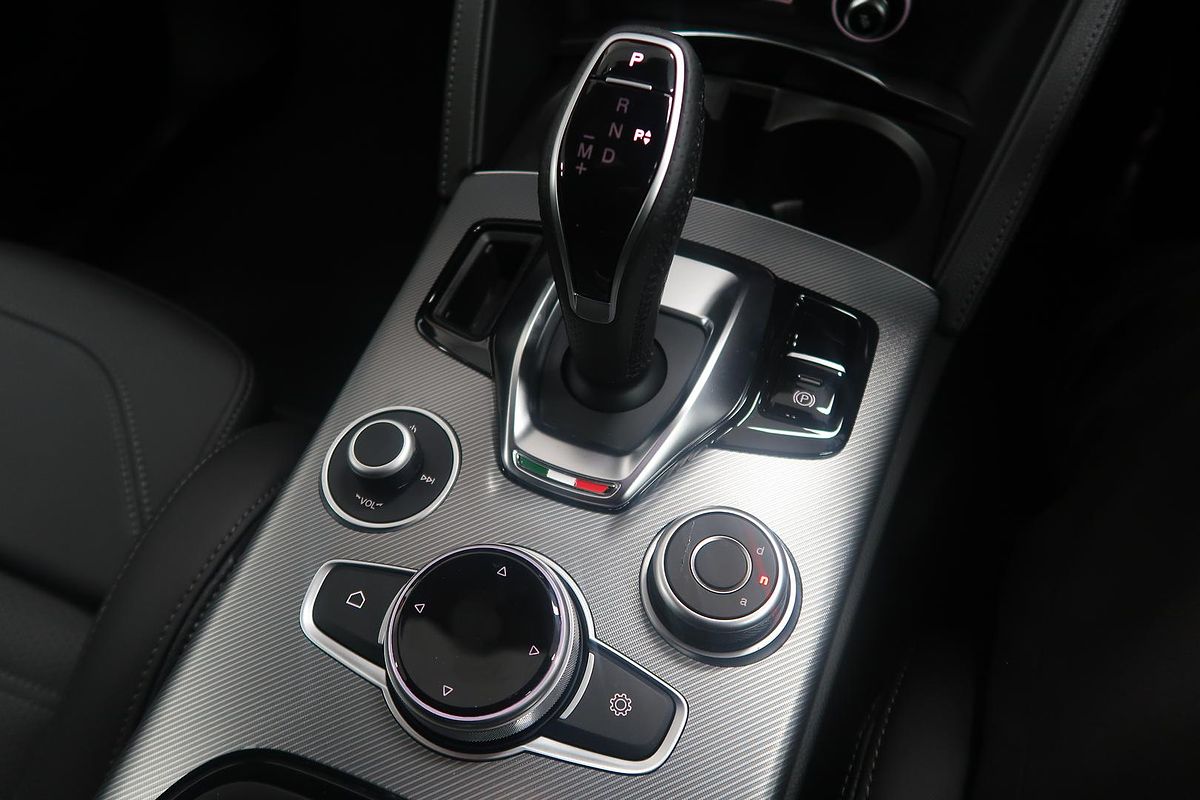 2023 Alfa Romeo Stelvio Veloce Series 4