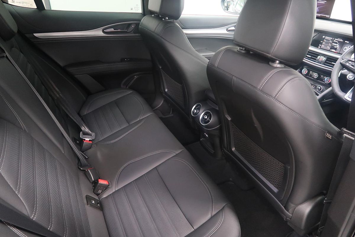 2023 Alfa Romeo Stelvio Veloce Series 4