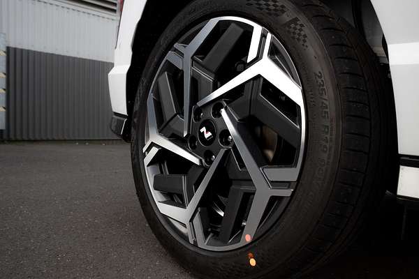 2024 Hyundai Kona Premium N Line SX2.V2