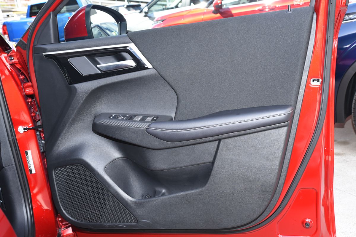 2024 Mitsubishi Outlander LS ZM